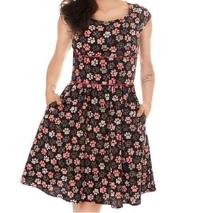 Modcloth Retrolicious Paw-Inspinring Rockabilly Dress
